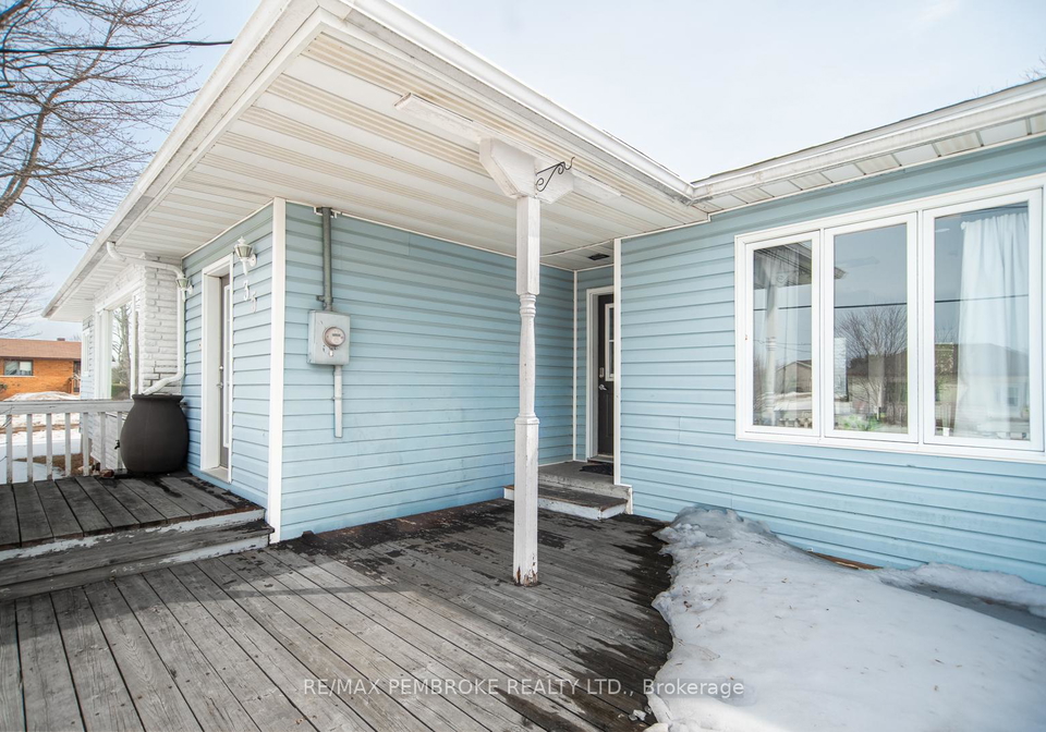 35-mohns-avenue-petawawa-ontario-x12948184