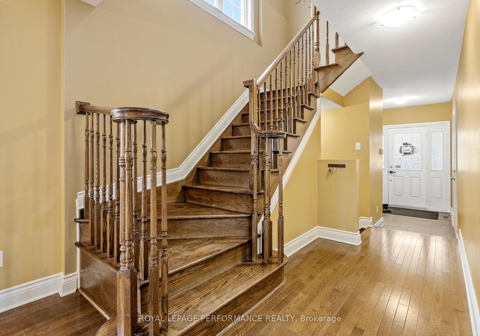 200-idlewild-private-e-ottawa-ontario-x12948384