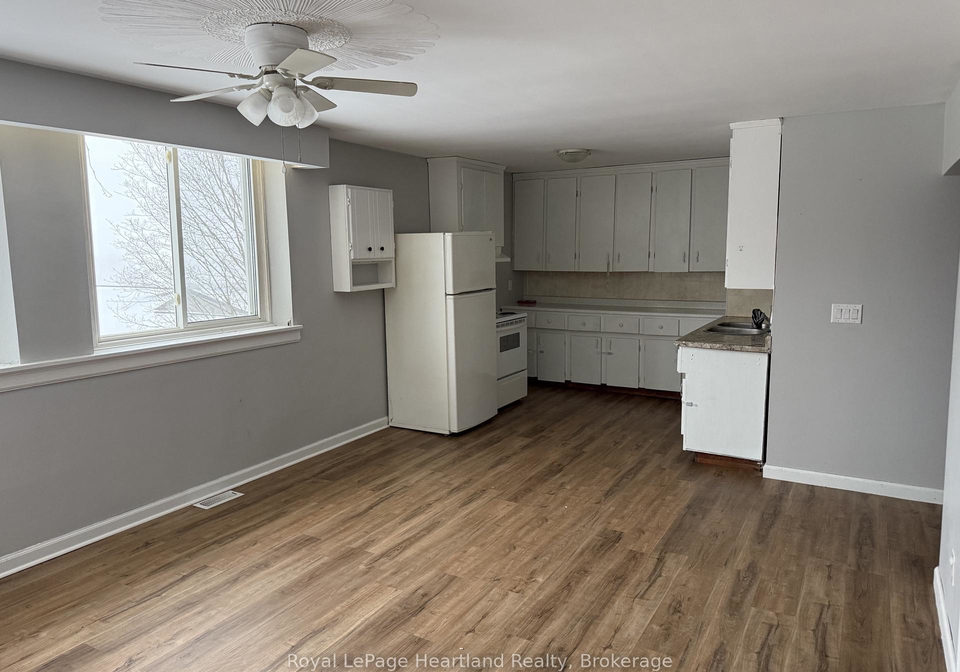 10-william-street-n-minto-ontario-x12948986