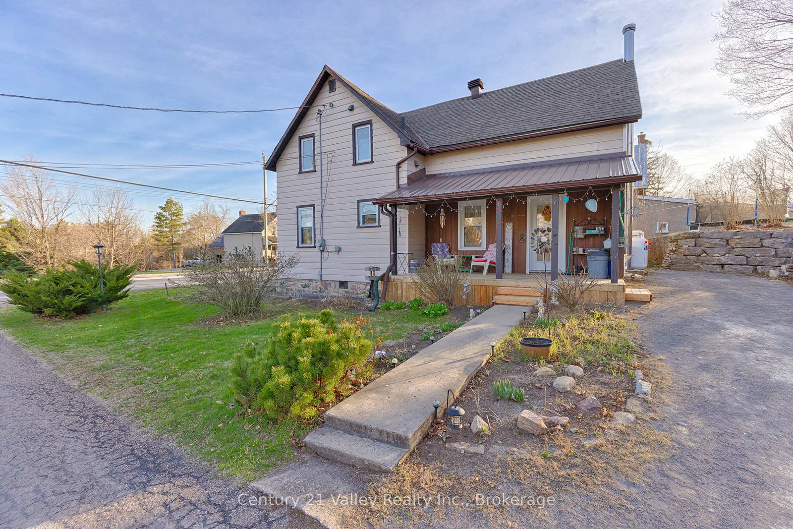 82-bonnechere-street-e-bonnechere-valley-ontario-x12949086