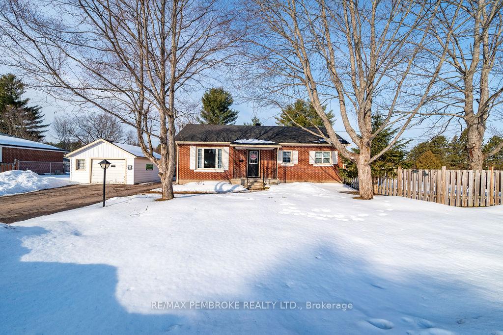 2-oelke-street-petawawa-ontario-x12949120