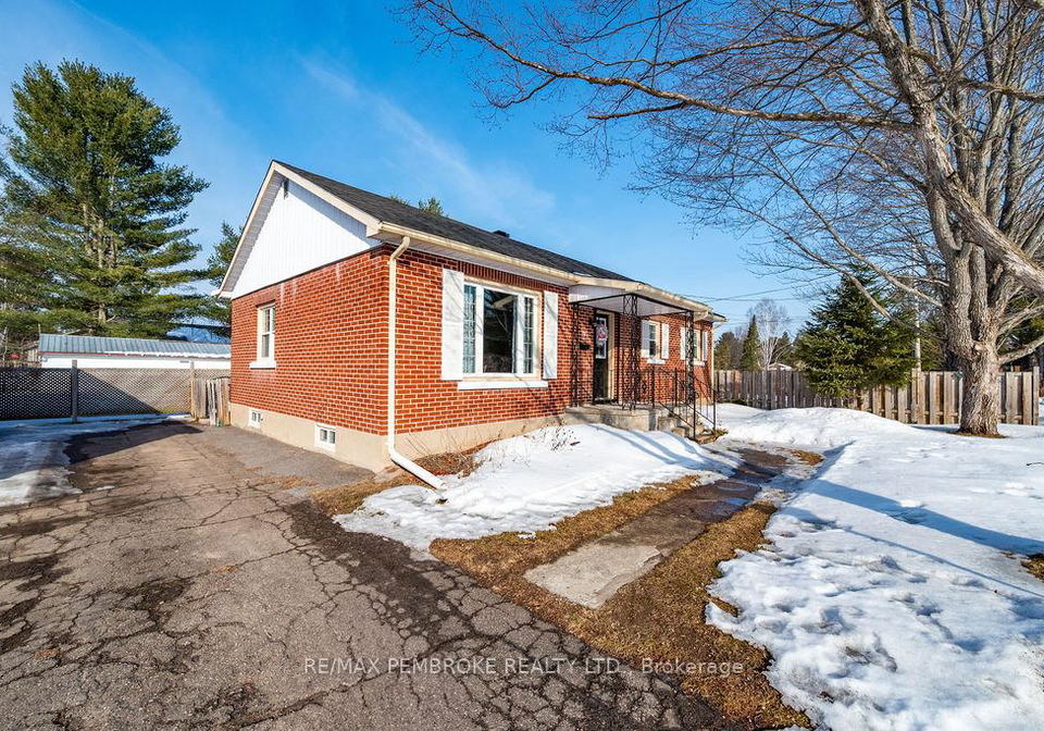 2-oelke-street-petawawa-ontario-x12949120