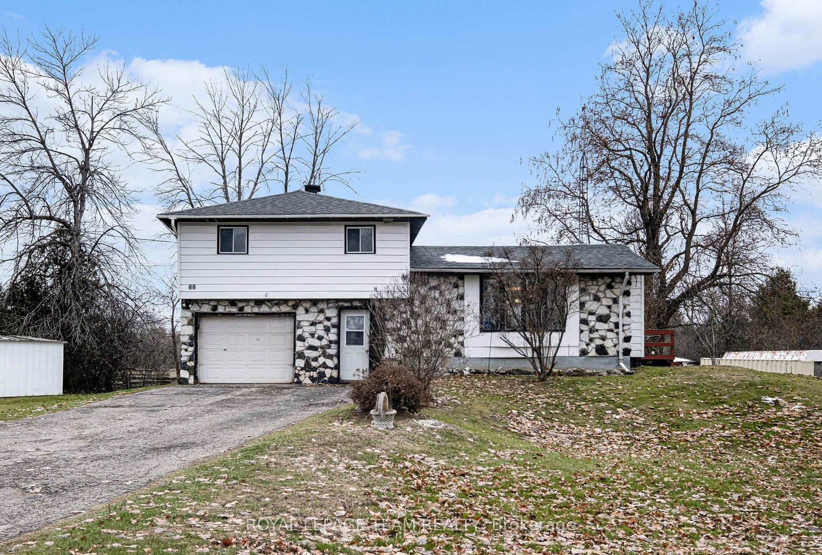 88-bay-road-rideau-lakes-ontario-x12949278