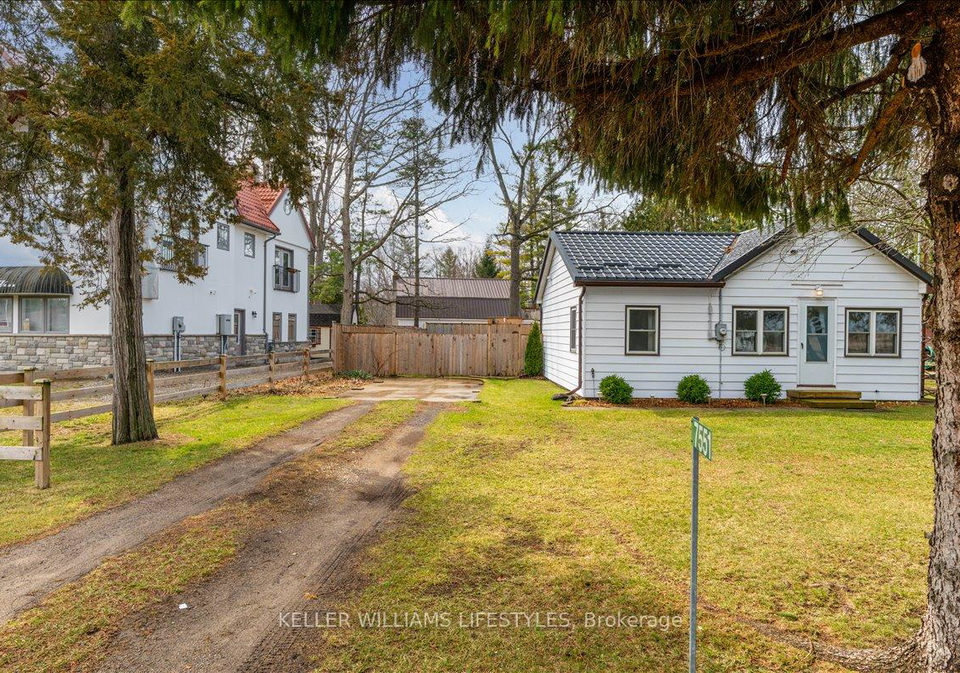 7551-riverside-drive-lambton-shores-ontario-x12949364