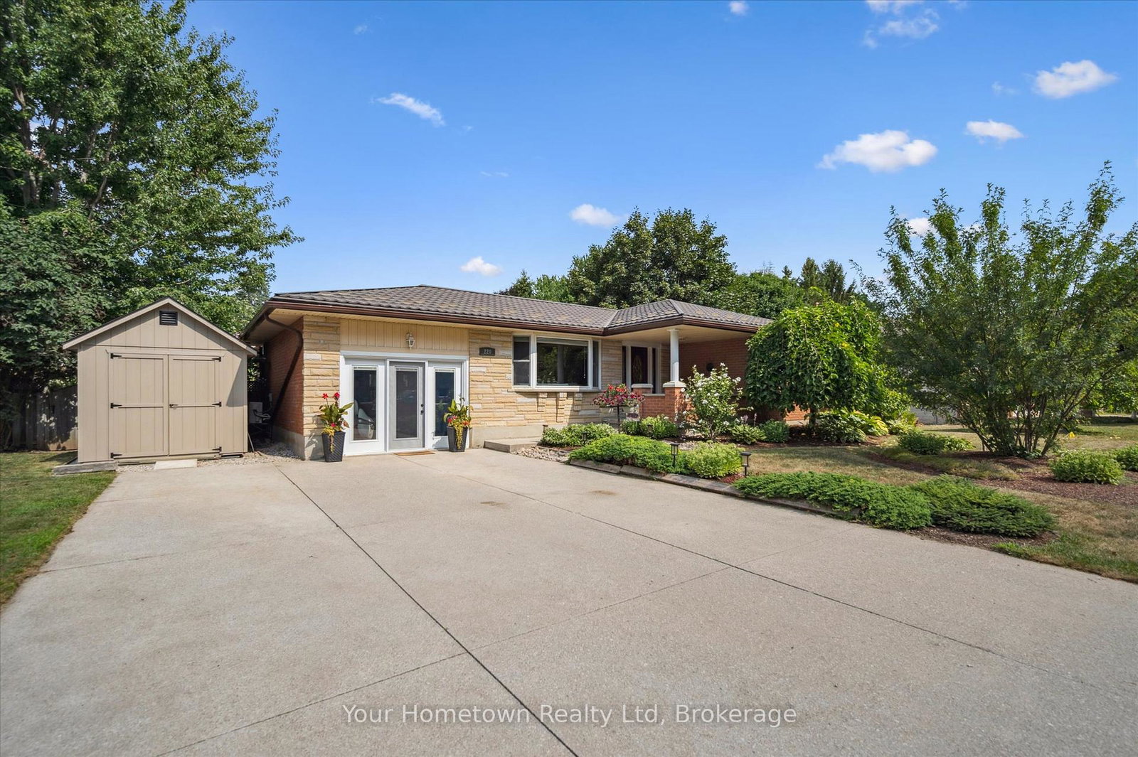 220-colborne-street-centre-wellington-ontario-x12949654