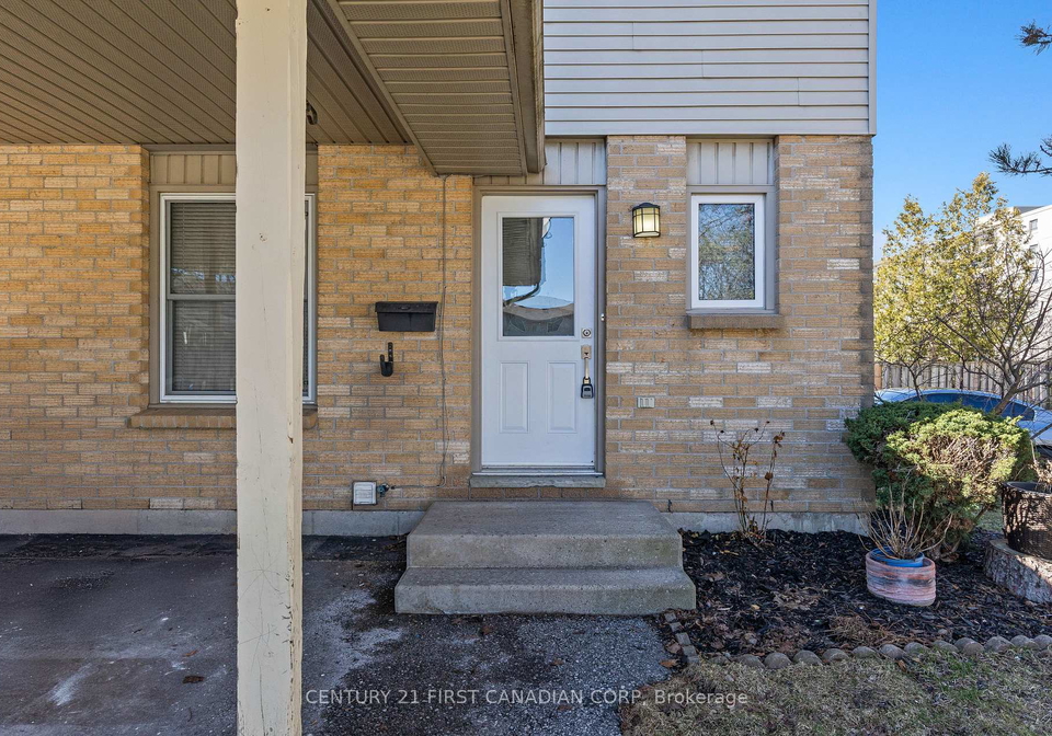 55-ashley-crescent-london-south-ontario-x12949926
