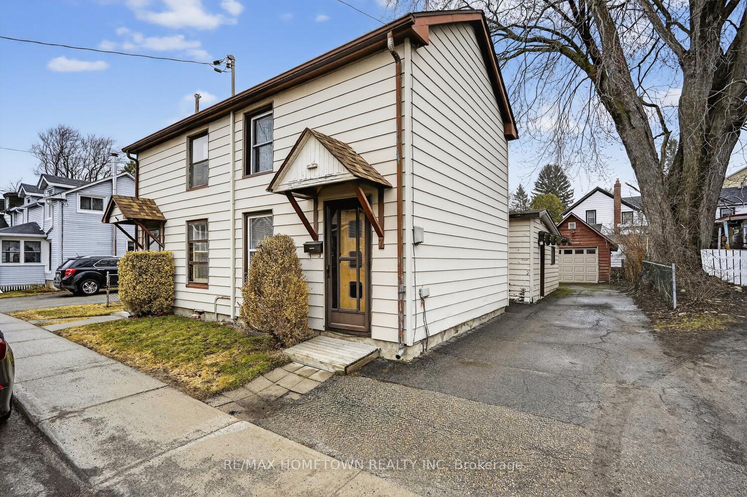 7-9-dales-avenue-brockville-ontario-x12950044
