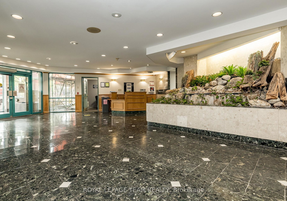 1025-grenon-avenue-ottawa-ontario-x12950064
