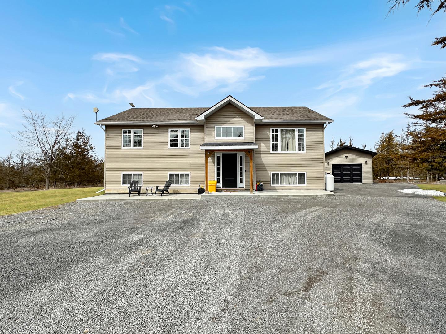 2073-shannon-road-tyendinaga-ontario-x12950468