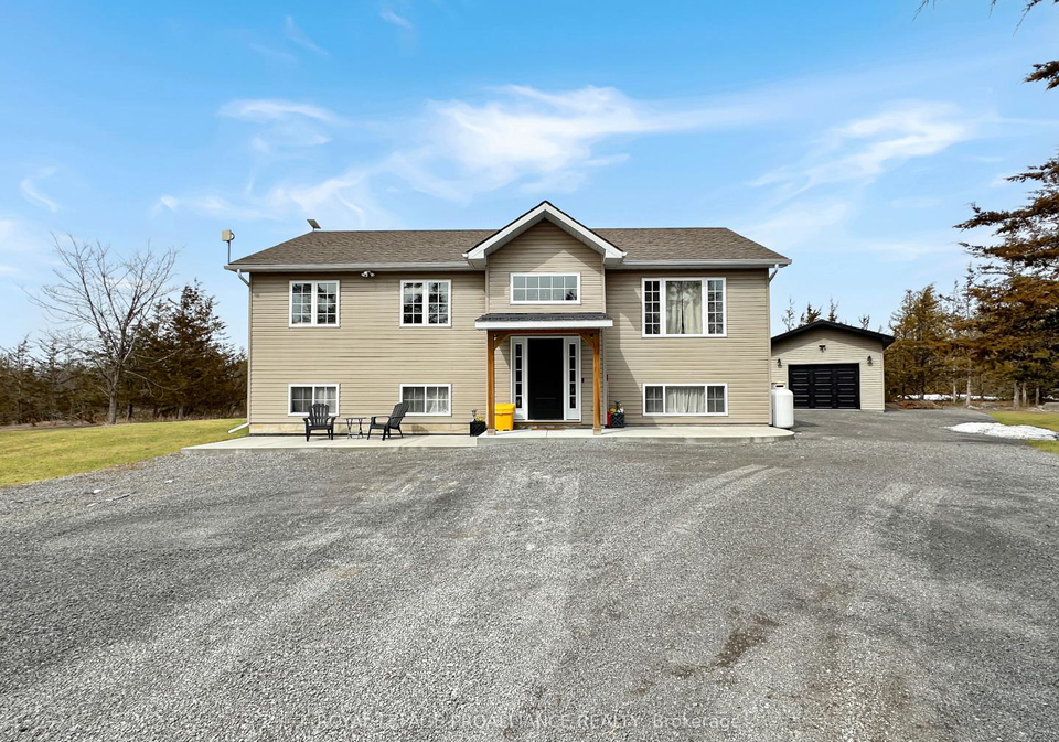 2073-shannon-road-tyendinaga-ontario-x12950468