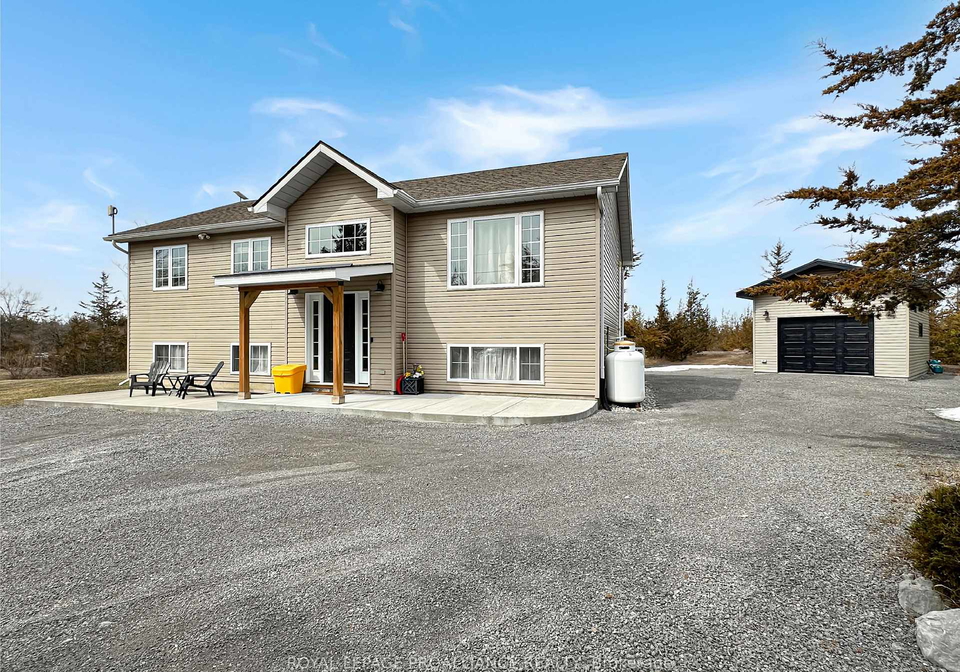 2073-shannon-road-tyendinaga-ontario-x12950468