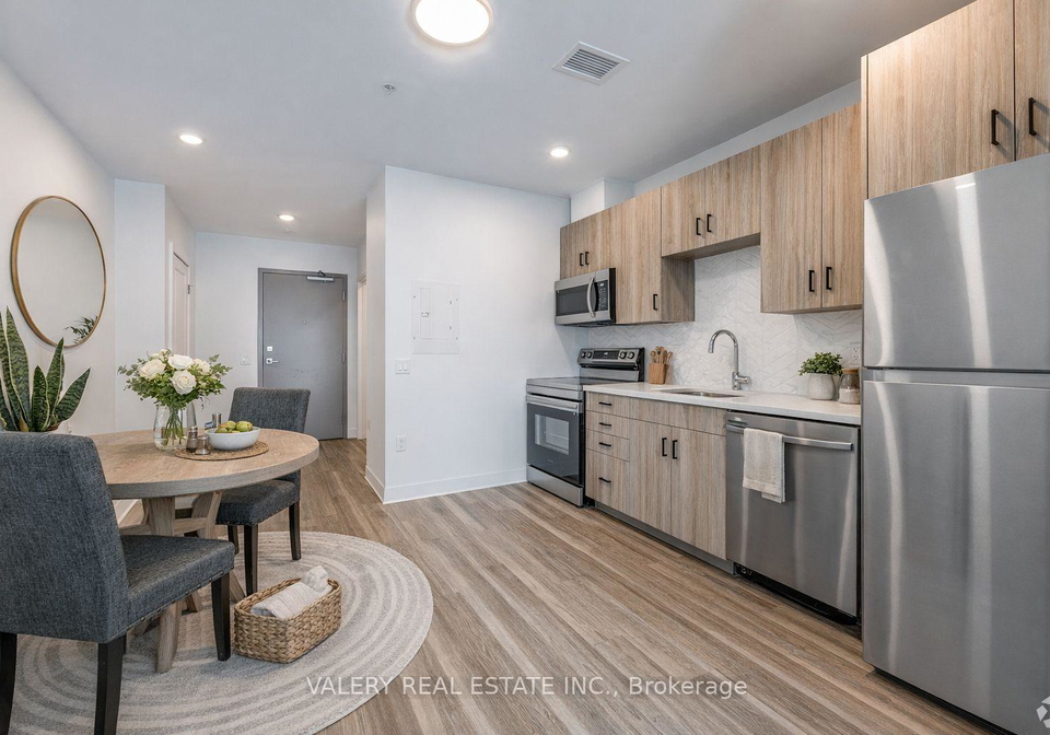 155-king-st-street-n-waterloo-ontario-x12950578