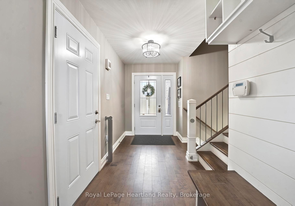 20-crawford-street-north-huron-ontario-x12950760