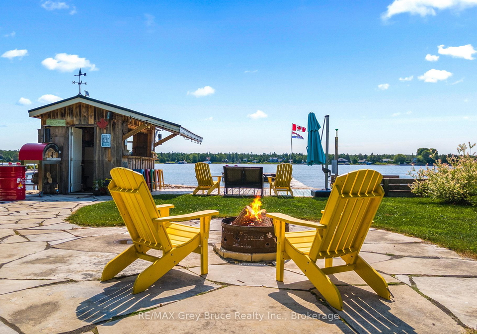 40-aberdeen-avenue-northern-bruce-peninsula-ontario-x12950796