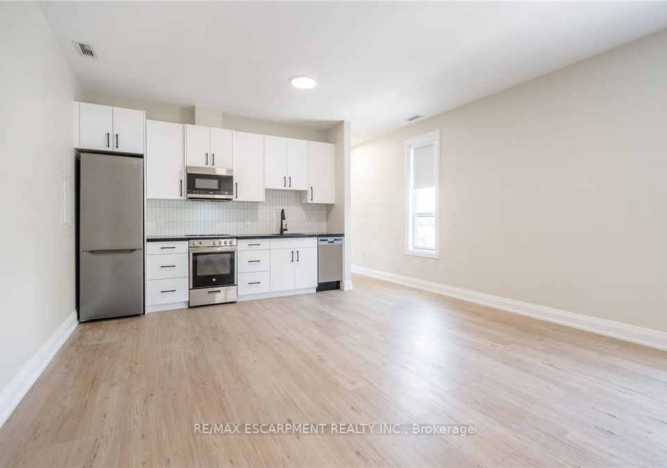 9-munn-street-hamilton-ontario-x12950902