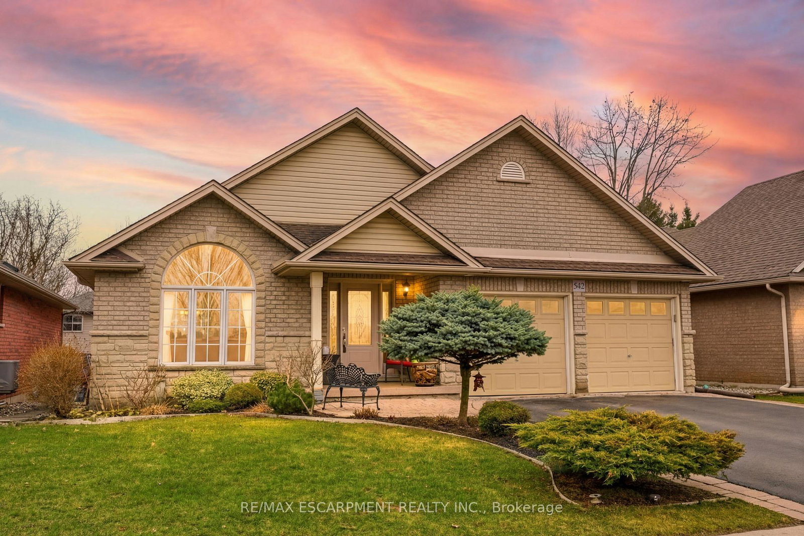 542-jerseyville-road-w-hamilton-ontario-x12951382