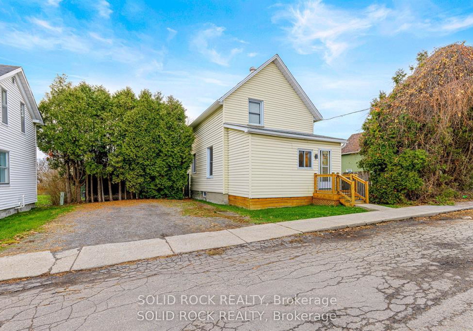 352-new-street-edwardsburghcardinal-ontario-x12951970
