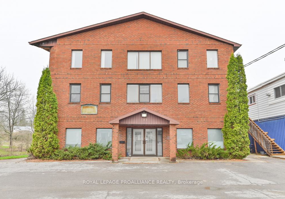 108-russel-street-centre-hastings-ontario-x12952182