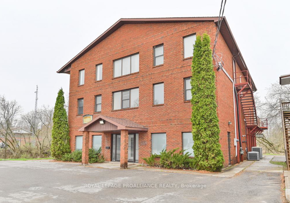 108-russel-street-centre-hastings-ontario-x12952182