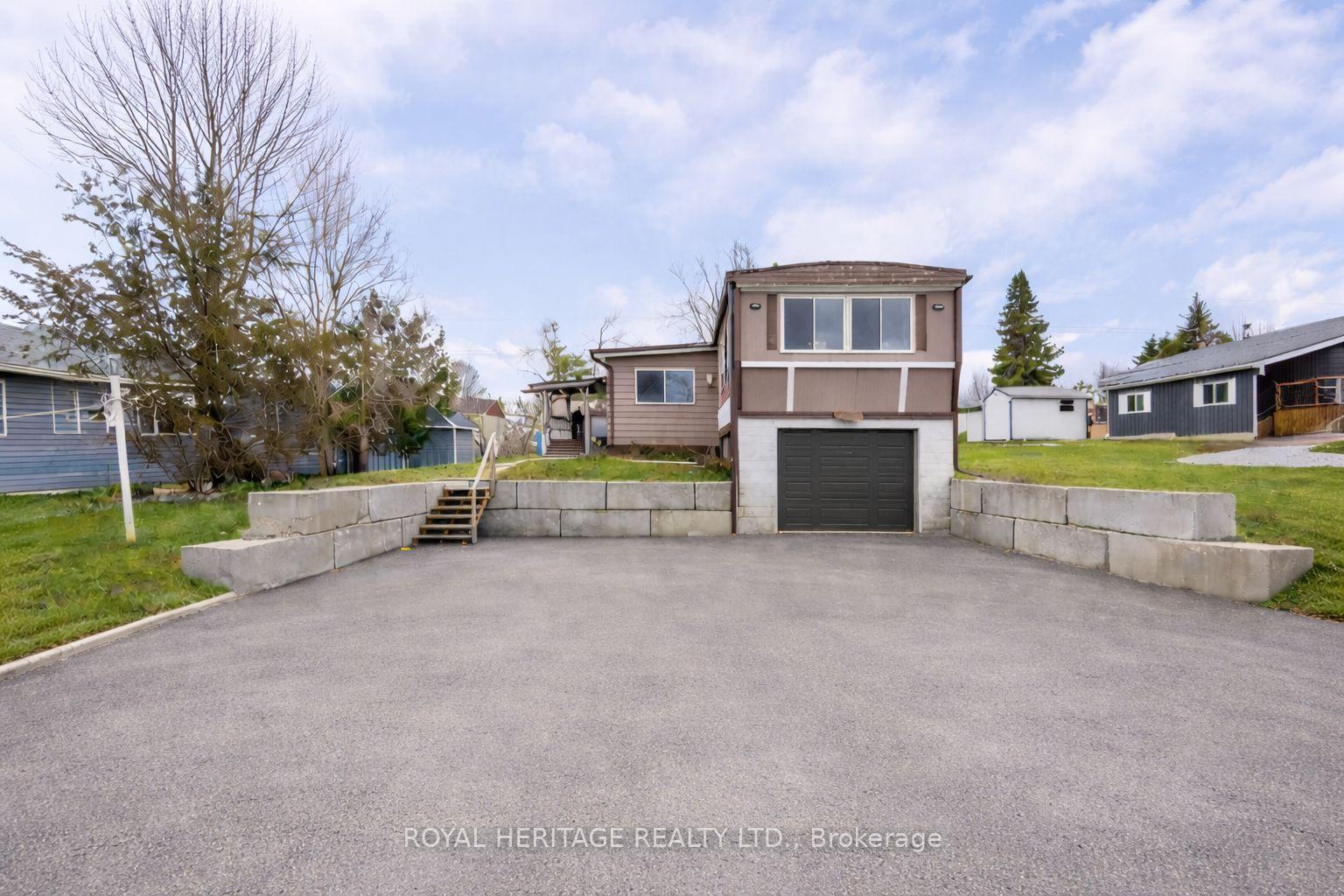16-fenelon-way-kawartha-lakes-ontario-x12952358