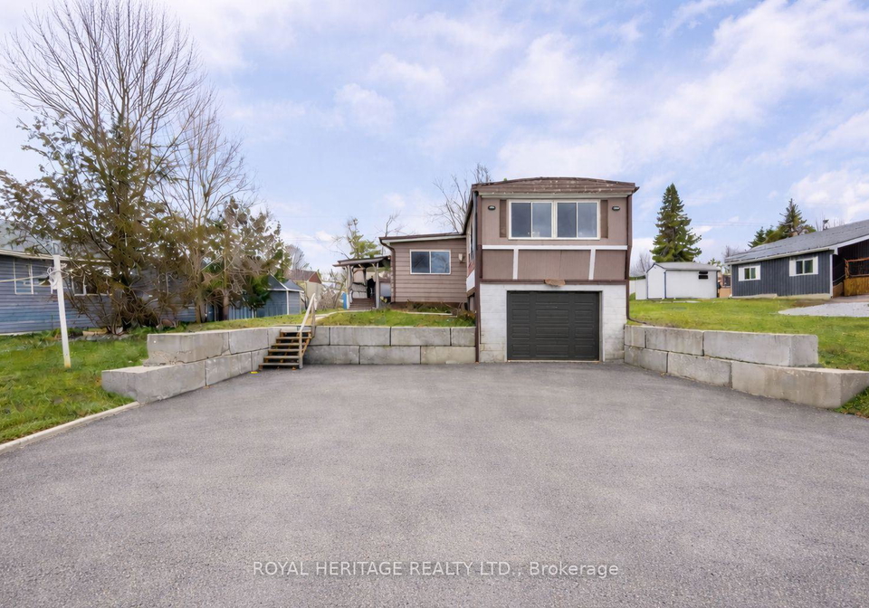 16-fenelon-way-kawartha-lakes-ontario-x12952358