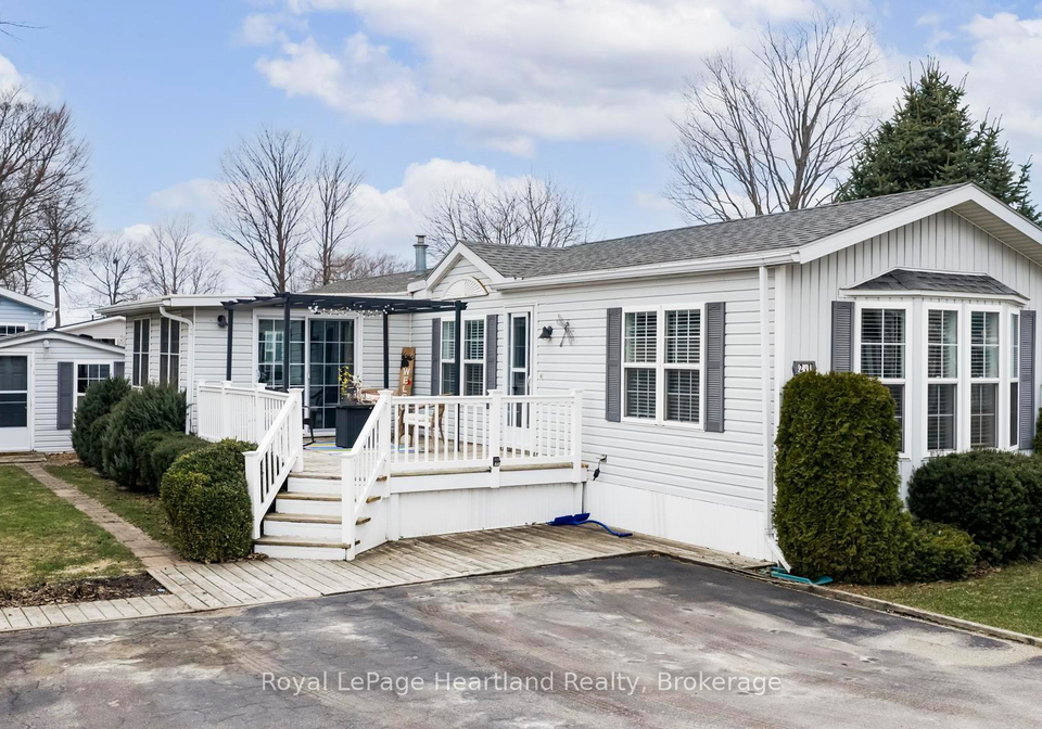 21-algonquin-lane-ashfield-colborne-wawanosh-ontario-x12952430