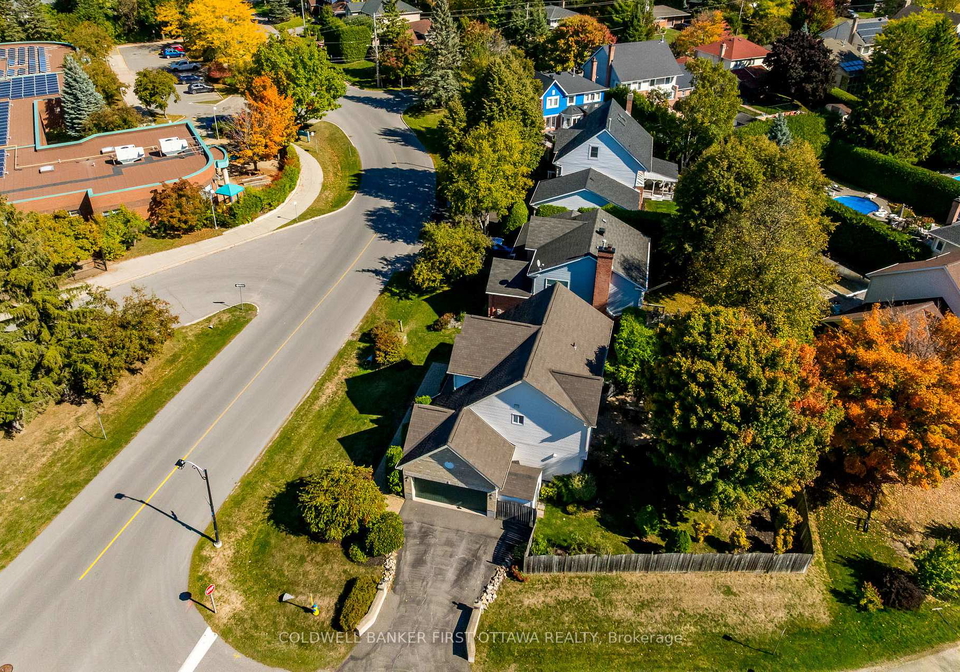 38-hobin-street-ottawa-ontario-x12952704