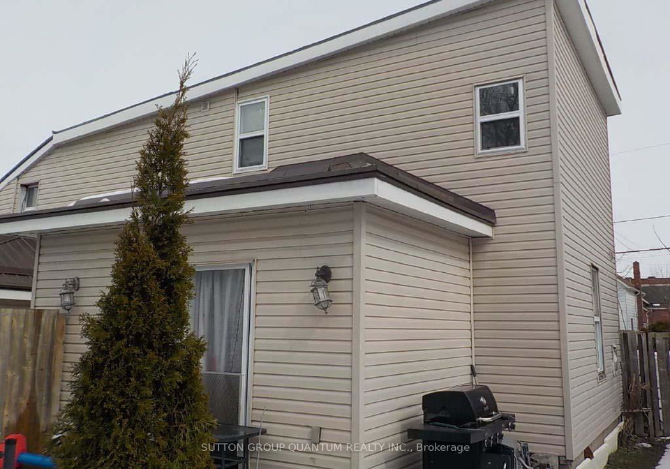 60-62-everett-street-belleville-ontario-x12952824