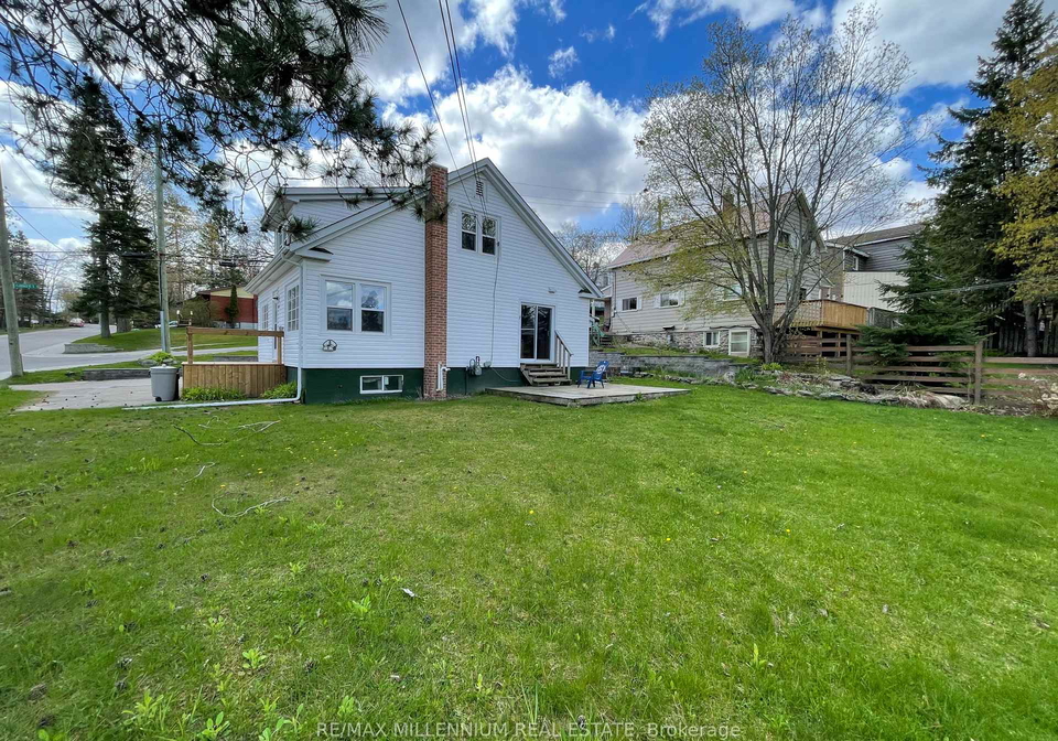 59-west-street-s-huntsville-ontario-x12953206