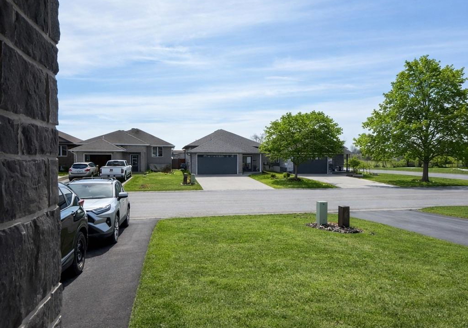 5-mcintosh-crescent-w-quinte-west-ontario-x12953514