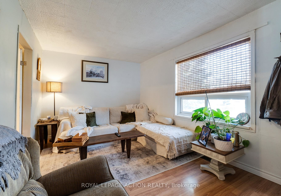 17-drummond-street-brantford-ontario-x12954090
