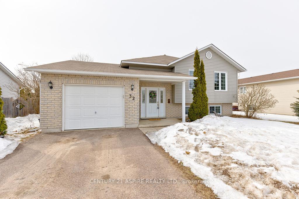 32-highland-park-drive-petawawa-ontario-x12954990