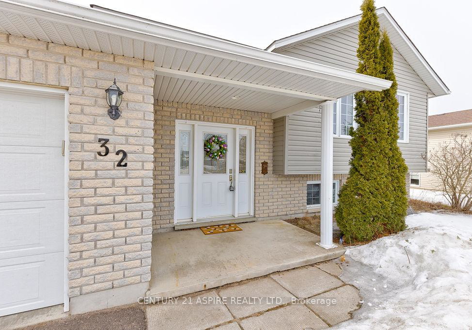 32-highland-park-drive-petawawa-ontario-x12954990