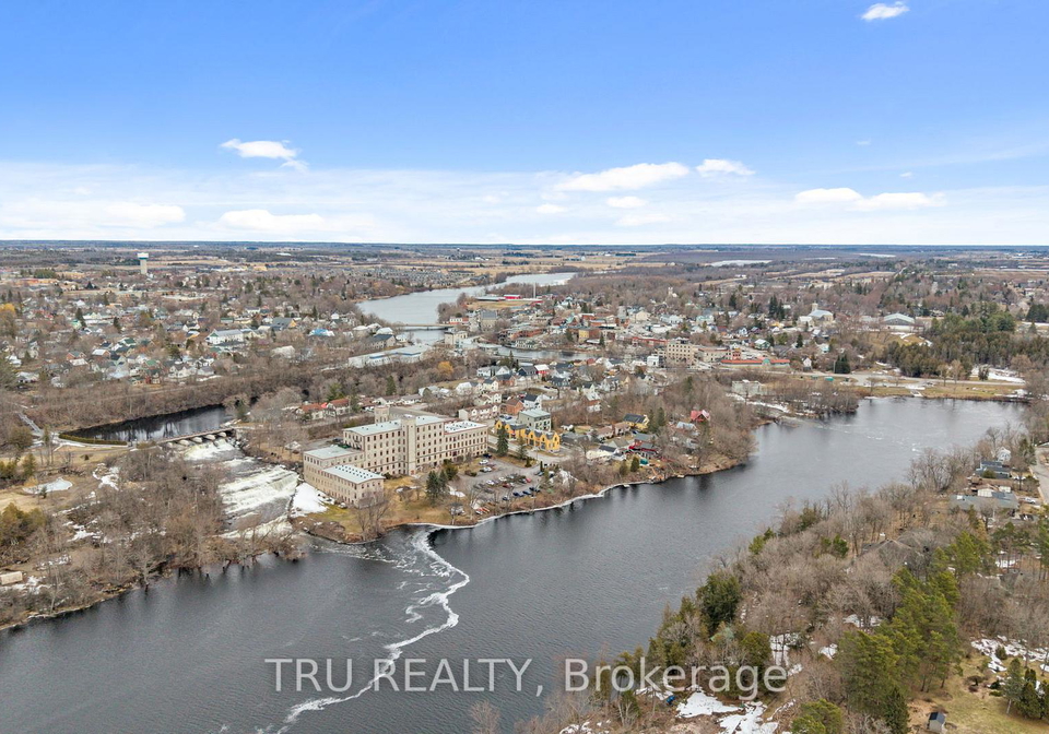 1-rosamond-street-e-mississippi-mills-ontario-x12955106
