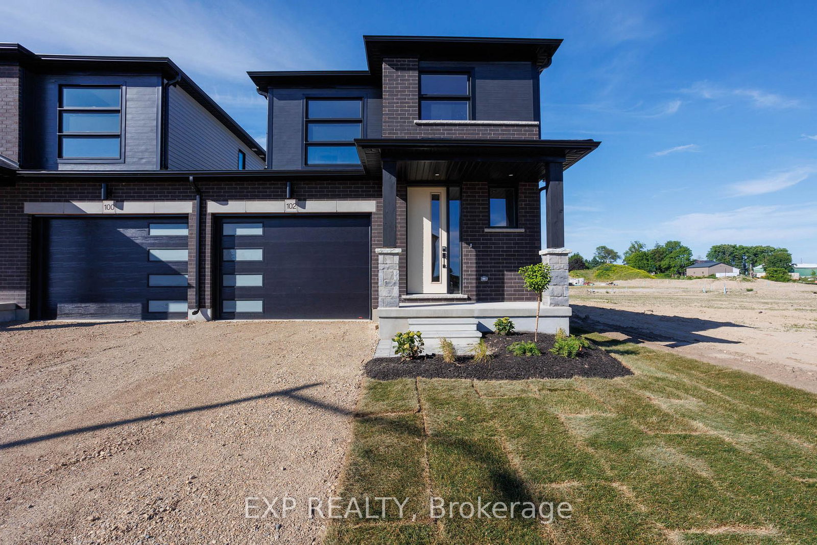102-thackeray-way-minto-ontario-x12955234