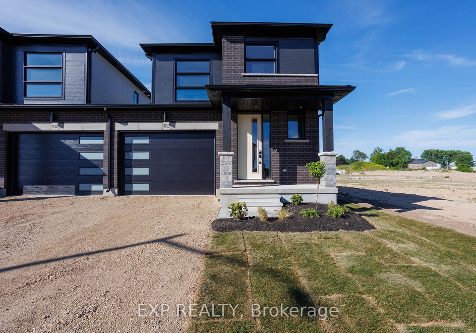 102-thackeray-way-minto-ontario-x12955234
