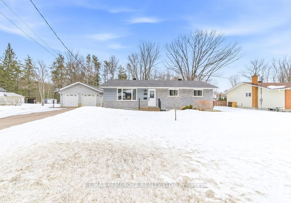 52-laurentian-drive-petawawa-ontario-x12955448