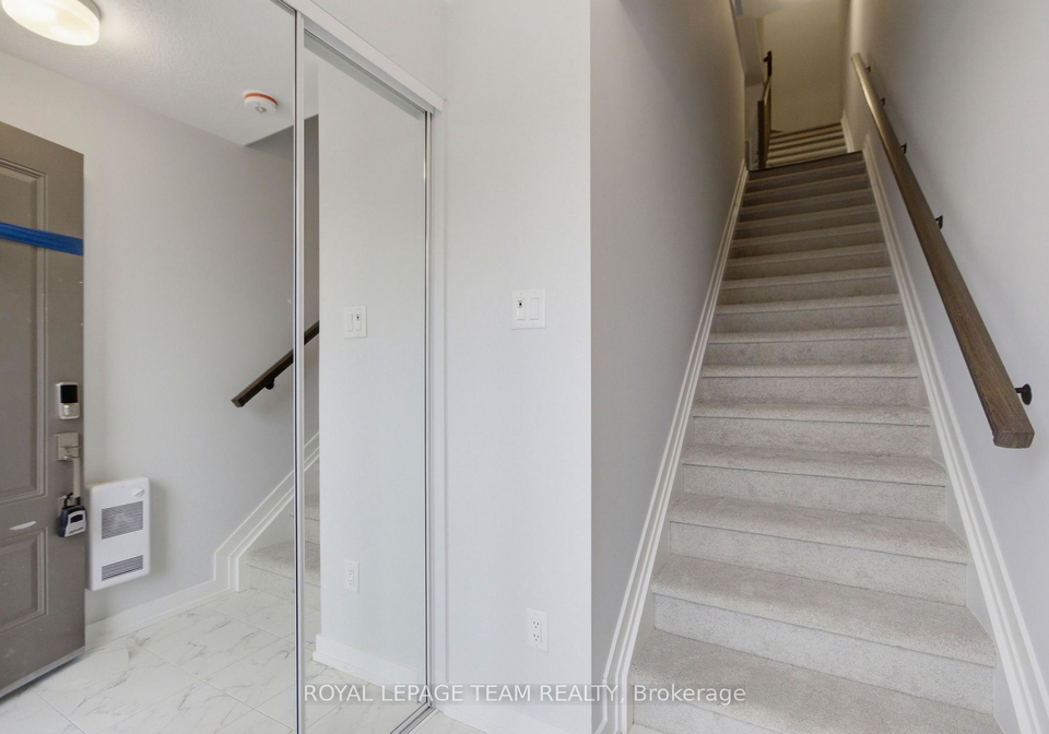 547-celestine-private-ottawa-ontario-x12955454