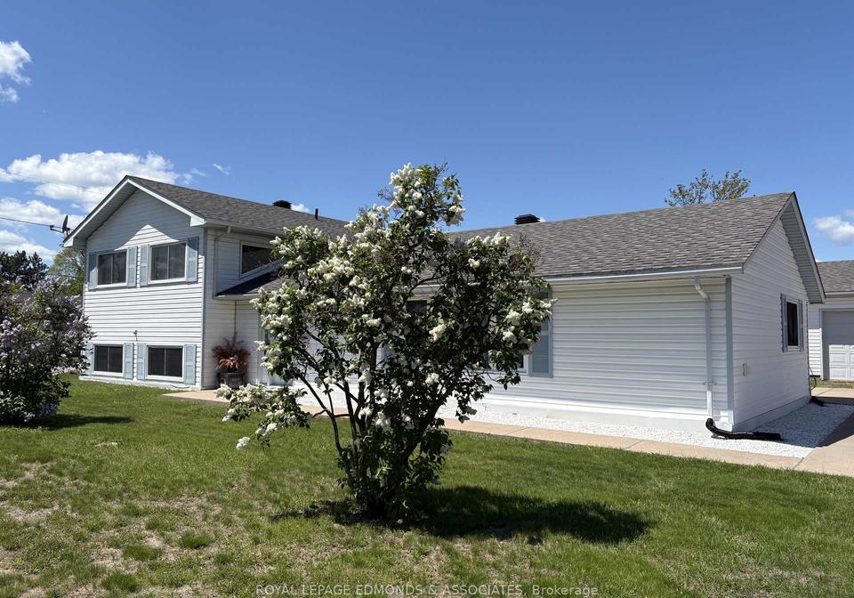 31-silke-drive-petawawa-ontario-x12955790