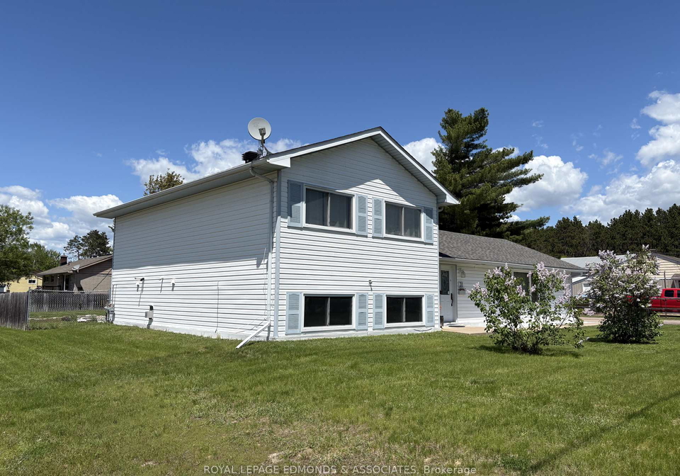 31-silke-drive-petawawa-ontario-x12955790
