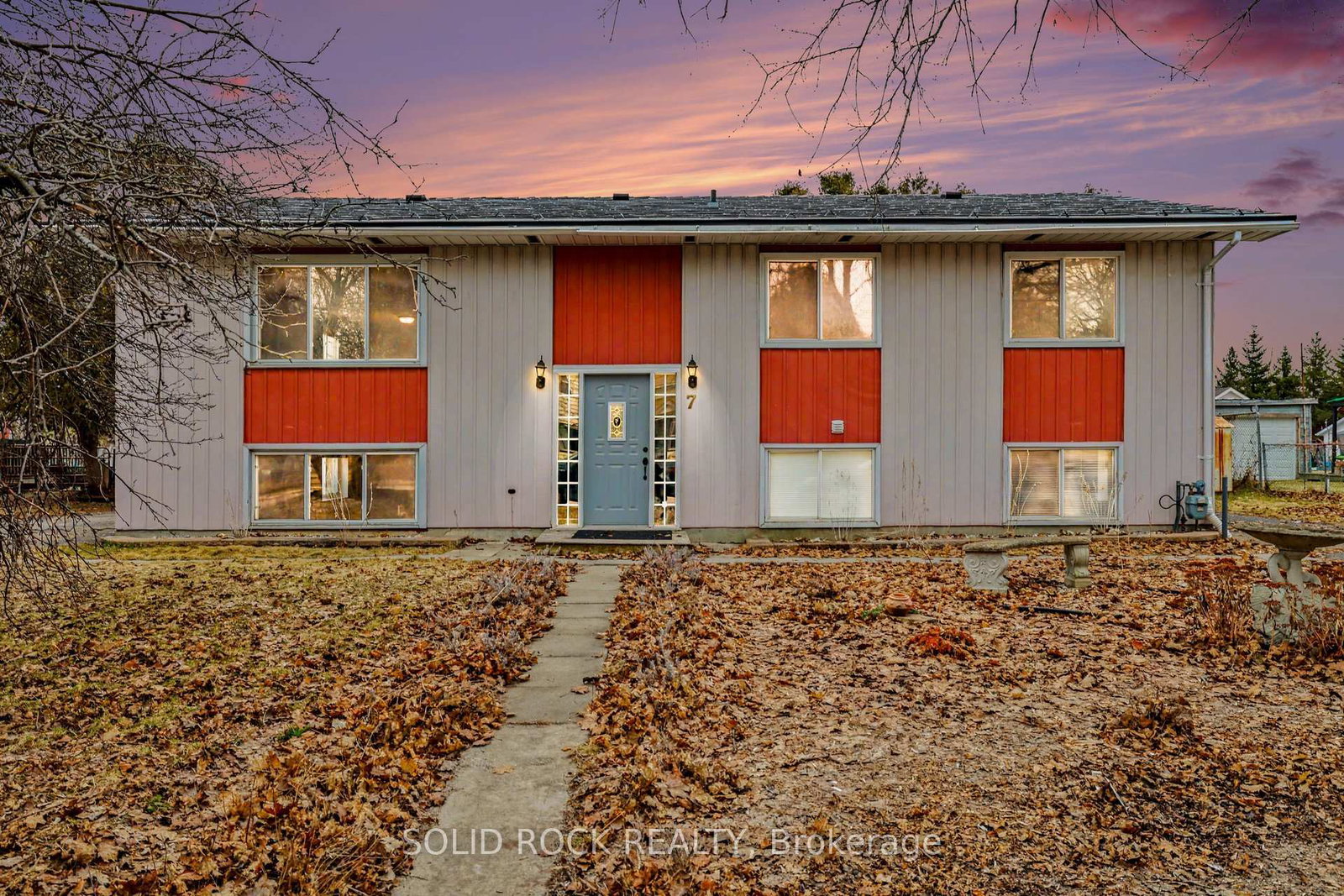 7-leeds-street-smiths-falls-ontario-x12955894