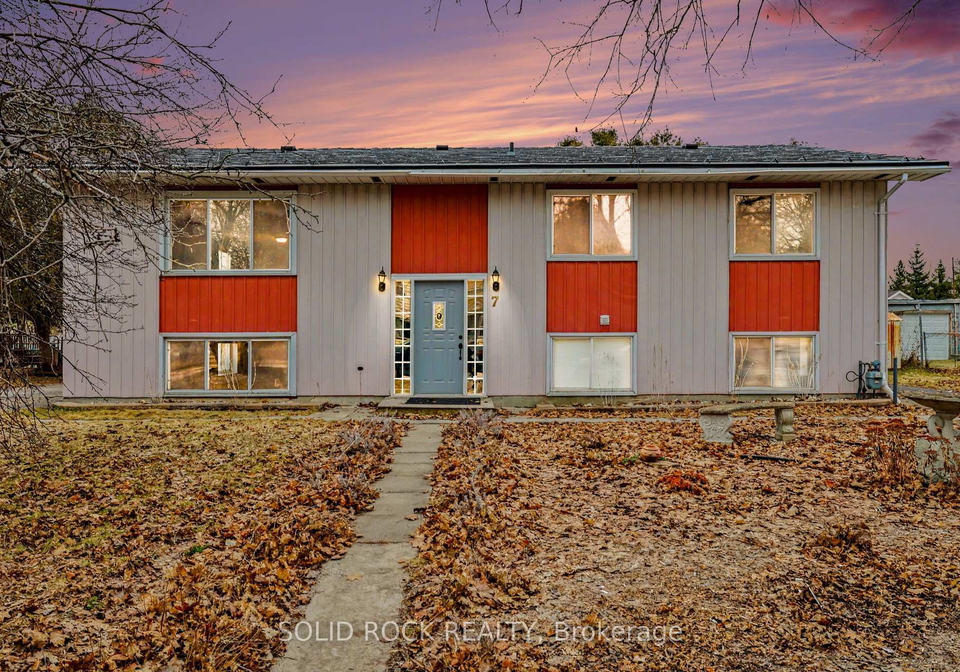 7-leeds-street-smiths-falls-ontario-x12955894