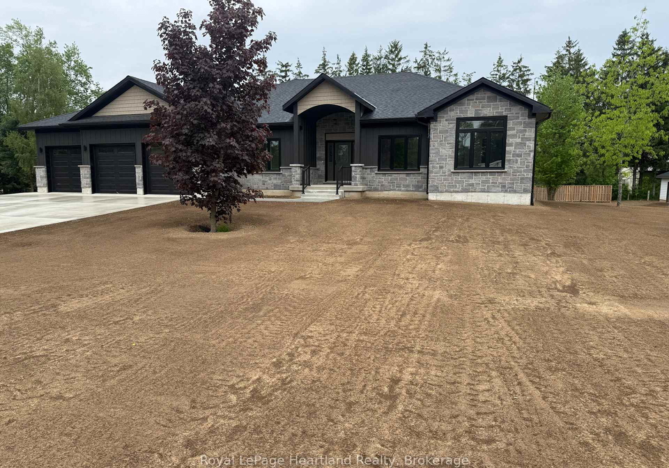 345-turnberry-street-north-huron-ontario-x12955900