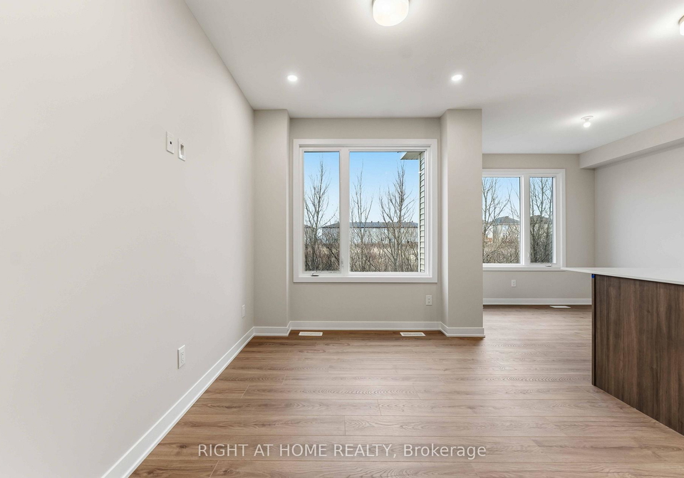 290-les-emmerson-drive-ottawa-ontario-x12955982
