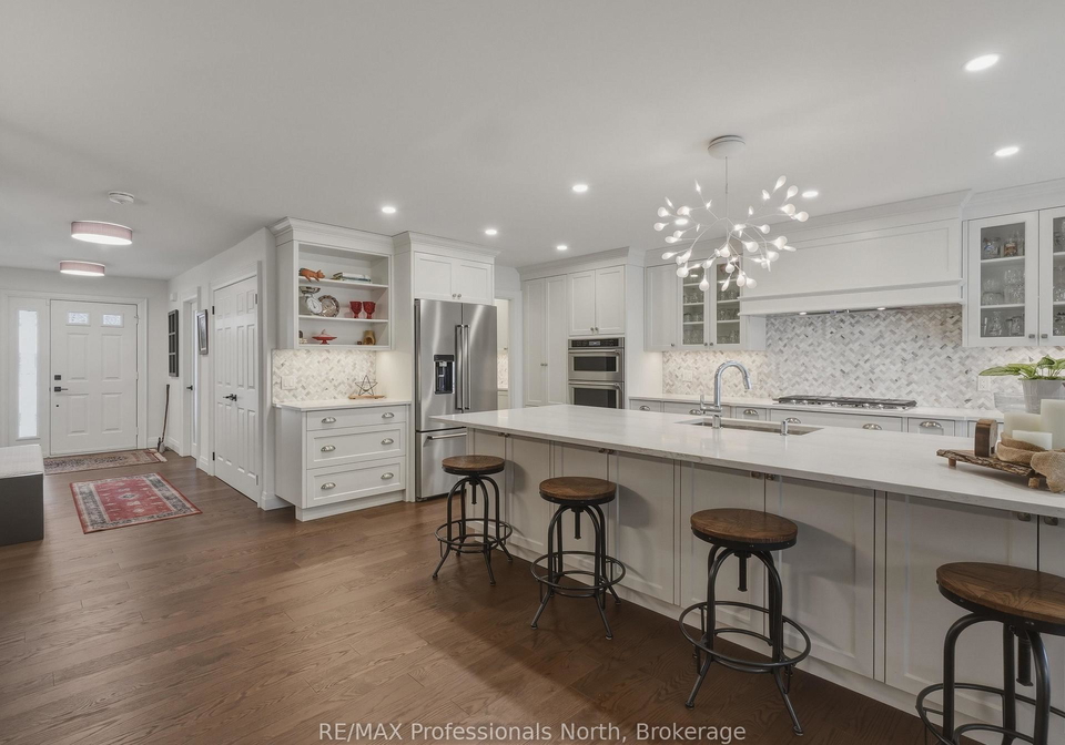 8-woods-hollow-gravenhurst-ontario-x12956154