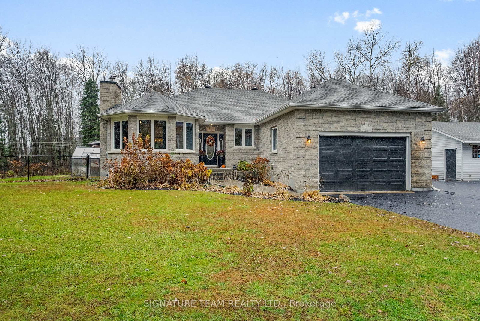 165-sufian-street-laurentian-valley-ontario-x12956286