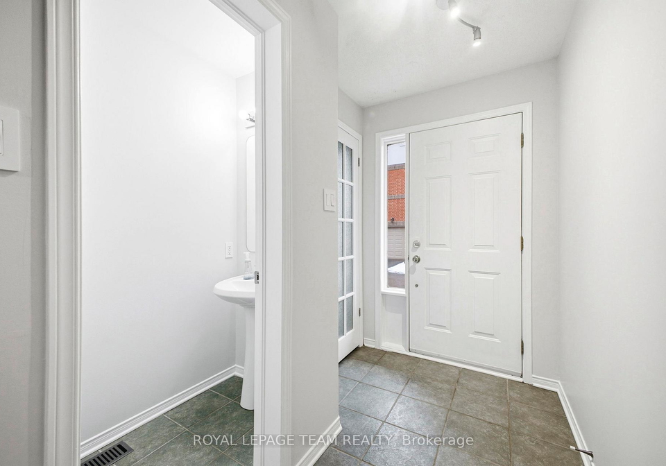 5-island-creek-private-ottawa-ontario-x12956314