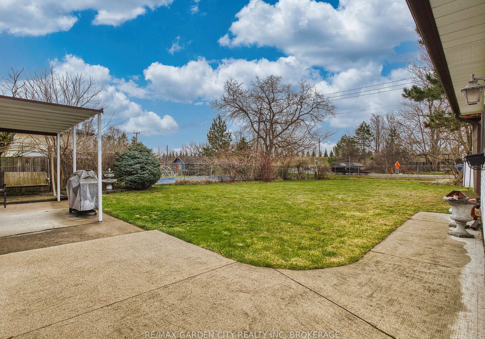 102-meredith-drive-st-catharines-ontario-x12956364