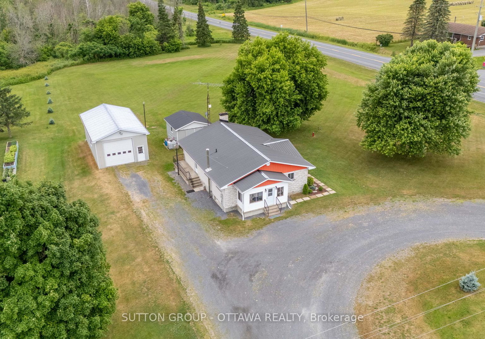 20330-lochiel-road-north-glengarry-ontario-x12956480