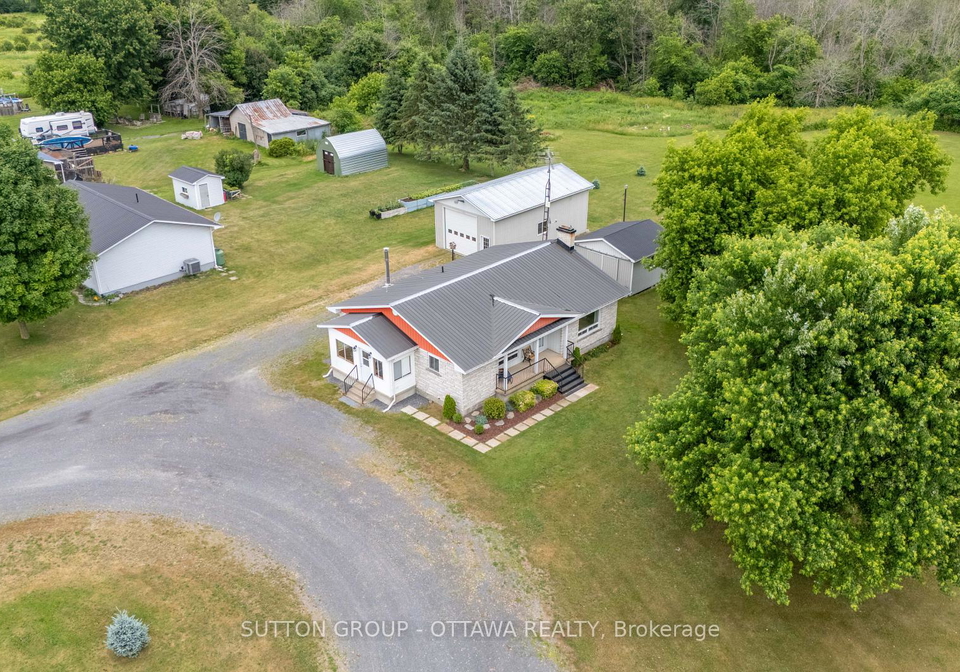 20330-lochiel-road-north-glengarry-ontario-x12956480
